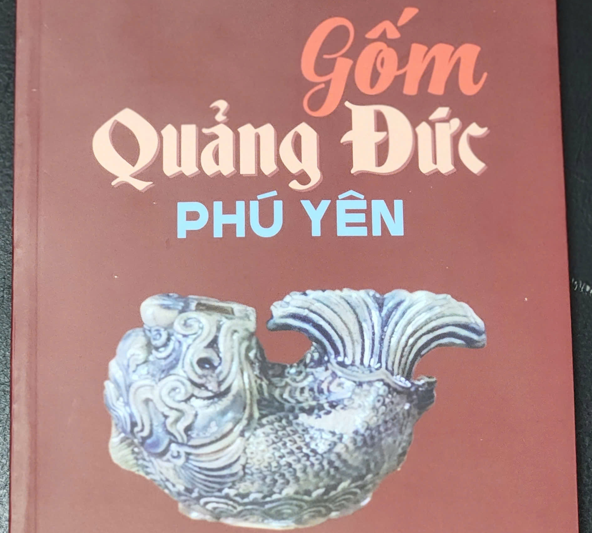 Sách mới Gốm Quảng Đức Phú Yên