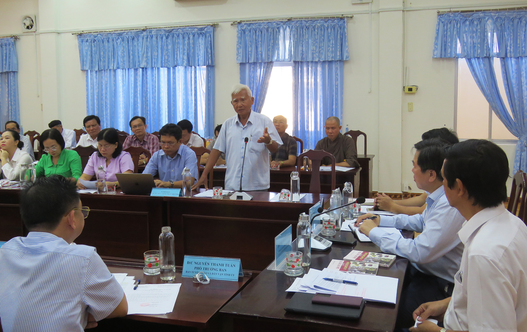 Lấy ý kiến về dự thảo Nghị quyết sửa đổi, bổ sung một số điều của Hiến pháp năm 2013