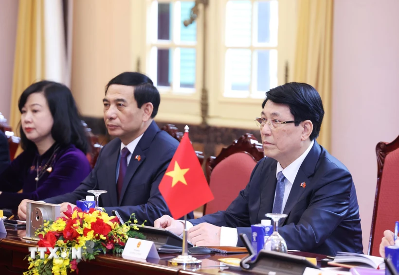 Chủ tịch nước: Quyết tâm đưa quan hệ Việt Nam - Pháp đi vào thực chất và hiệu quả.