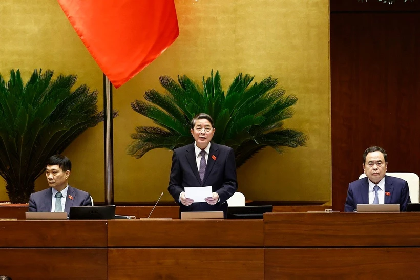 Tạo điều kiện cho việc nhập, trở lại quốc tịch Việt Nam