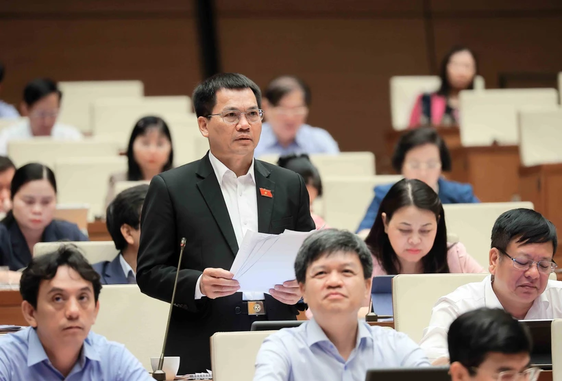 Quốc hội thảo luận về miễn học phí đối với trẻ em mầm non, học sinh phổ thông