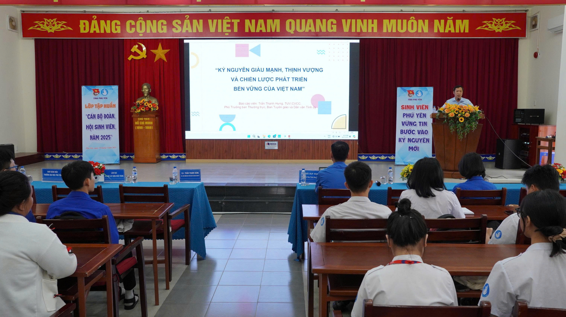 Tập huấn kỹ năng, nghiệp vụ cho 200 cán bộ đoàn, hội