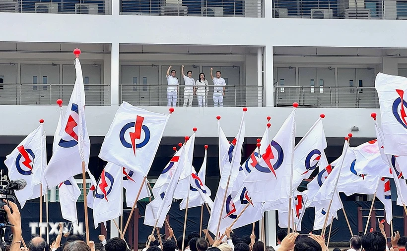 Khoảng 2,75 triệu cử tri Singapore bỏ phiếu bầu những nhà lãnh đạo tương lai