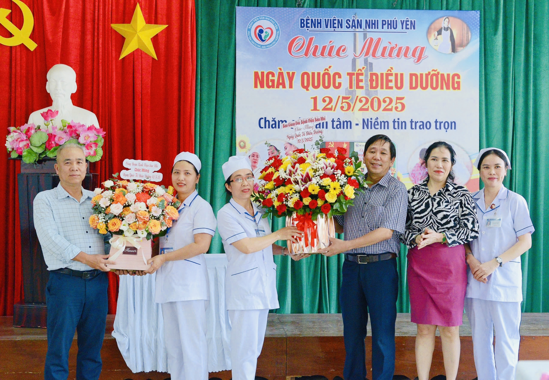 Bệnh viện Sản - Nhi Phú Yên tổ chức tọa đàm nhân Ngày Quốc tế Điều dưỡng
