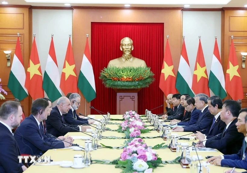 Tổng Bí thư: Việt Nam sẵn sàng là cầu nối giữa Hungary với khu vực Đông Nam Á