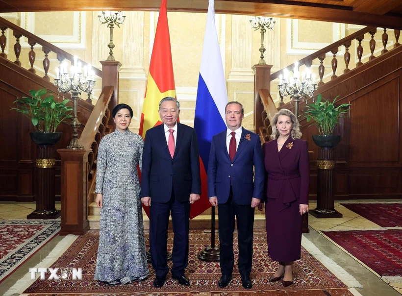 Việt Nam mong muốn hợp tác chặt chẽ với Liên bang Nga để nâng tầm quan hệ