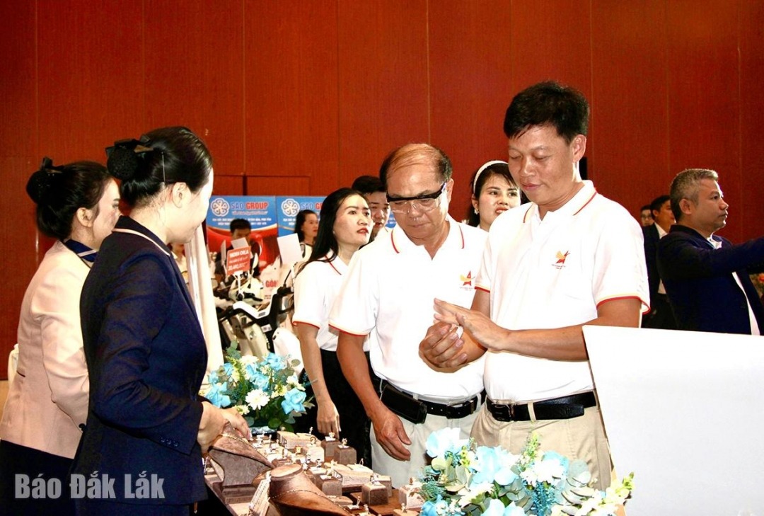 Doanh nghiệp trước cơ hội chuyển mình