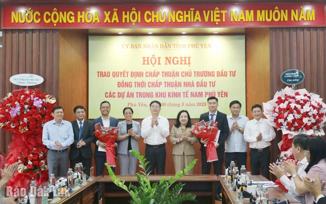 Trân trọng quá khứ, vững tin hiện tại, mạnh mẽ tương lai