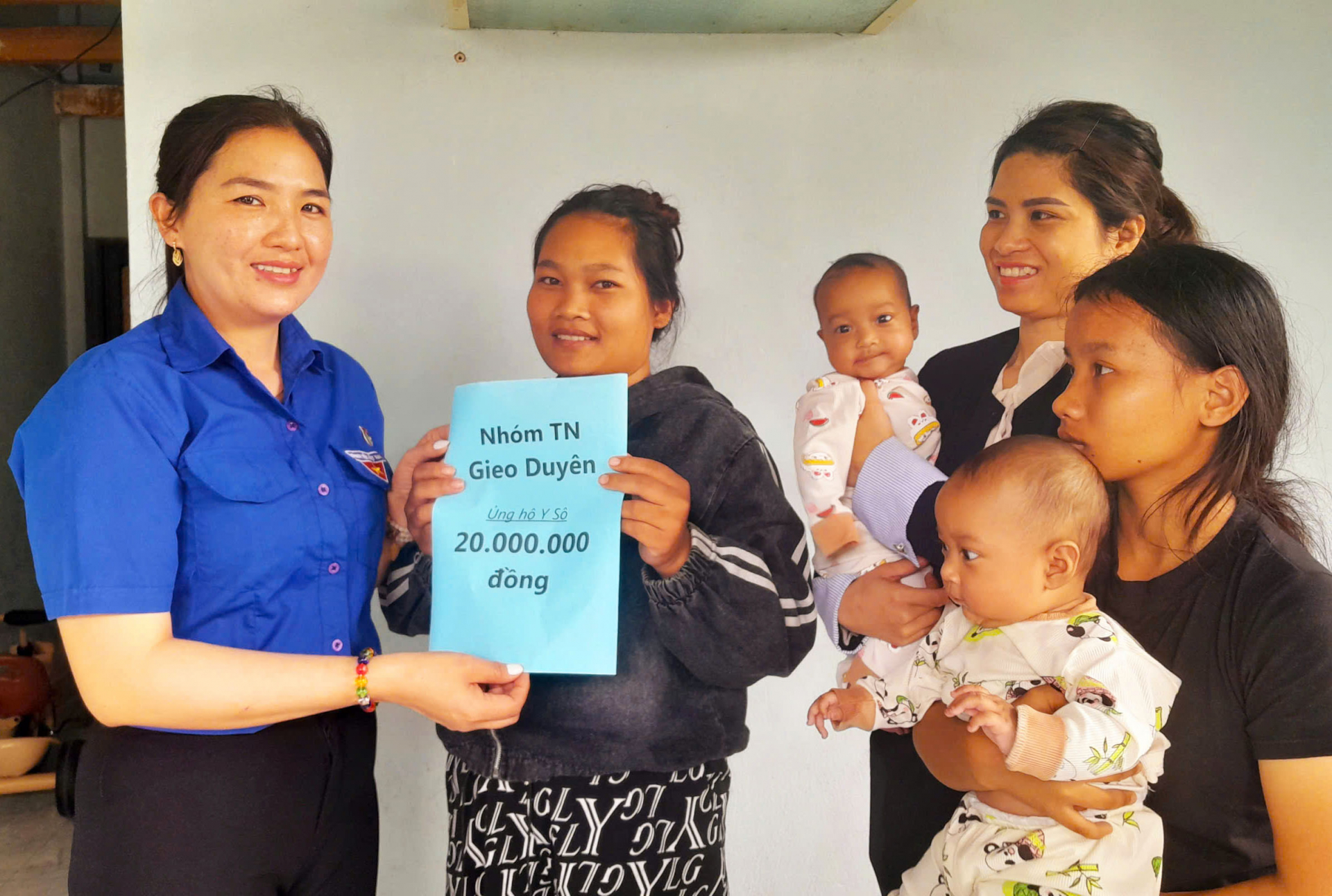 Thêm nhiều hoàn cảnh khó khăn được bạn đọc giúp đỡ