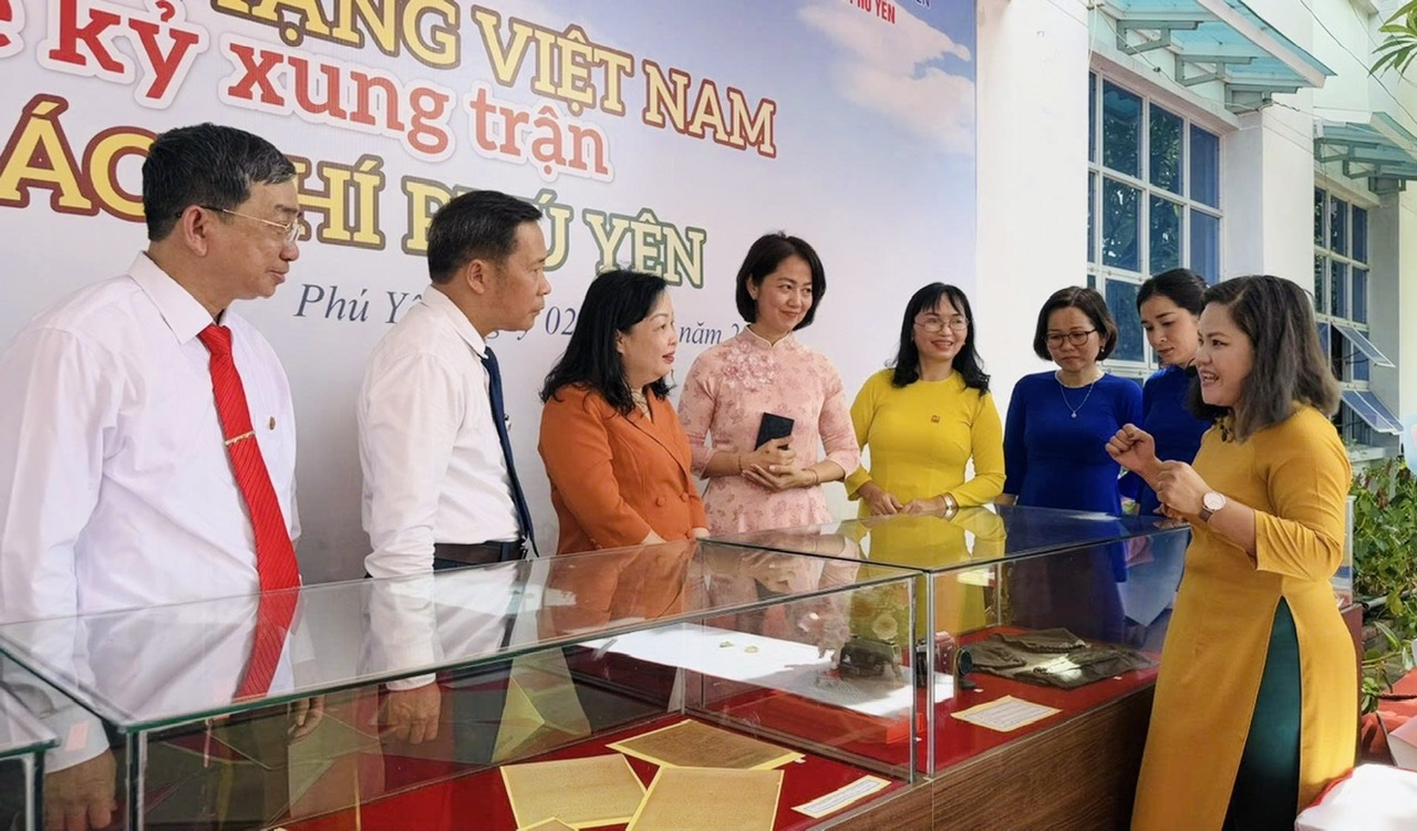 Báo chí Phú Yên - Một thế kỷ xung trận và tự hào