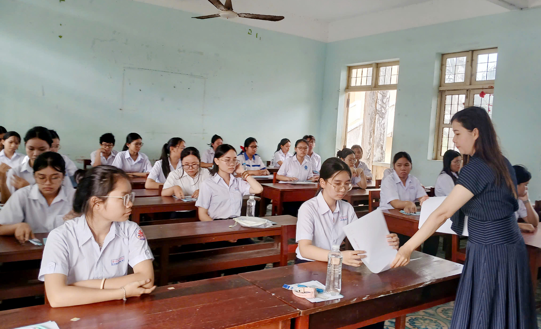 Ngày thi đầu tiên vào Trường THPT chuyên Lương Văn Chánh an toàn, đúng quy chế