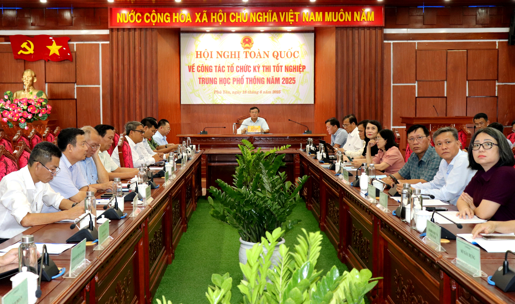 Hội nghị trực tuyến toàn quốc về công tác tổ chức kỳ thi tốt nghiệp THPT 2025