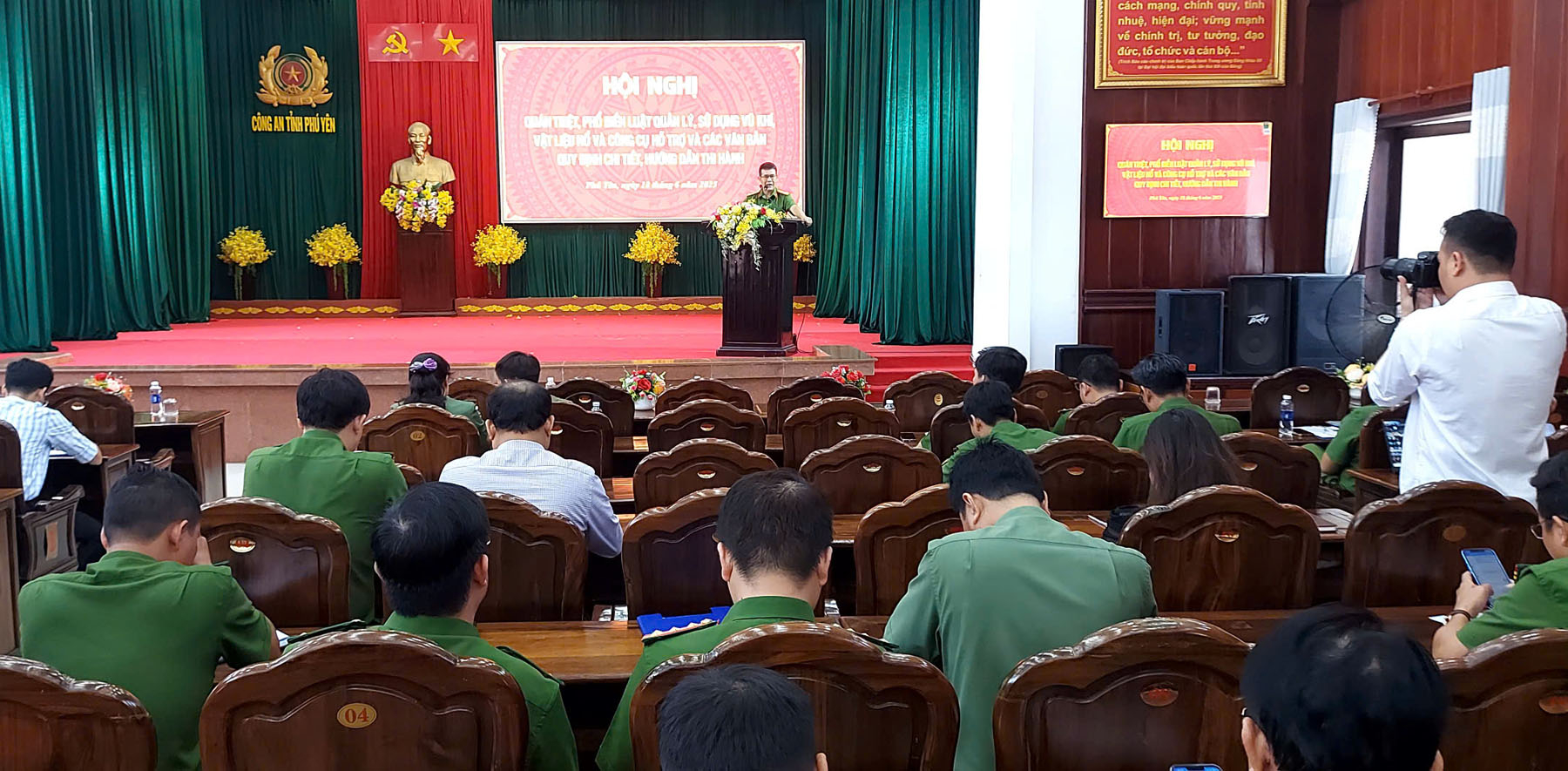 Quán triệt Luật Quản lý, sử dụng vũ khí vật liệu nổ và công cụ hỗ trợ