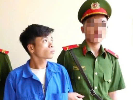 Lãnh án 3 năm tù vì ném “bom xăng” vào các ngân hàng