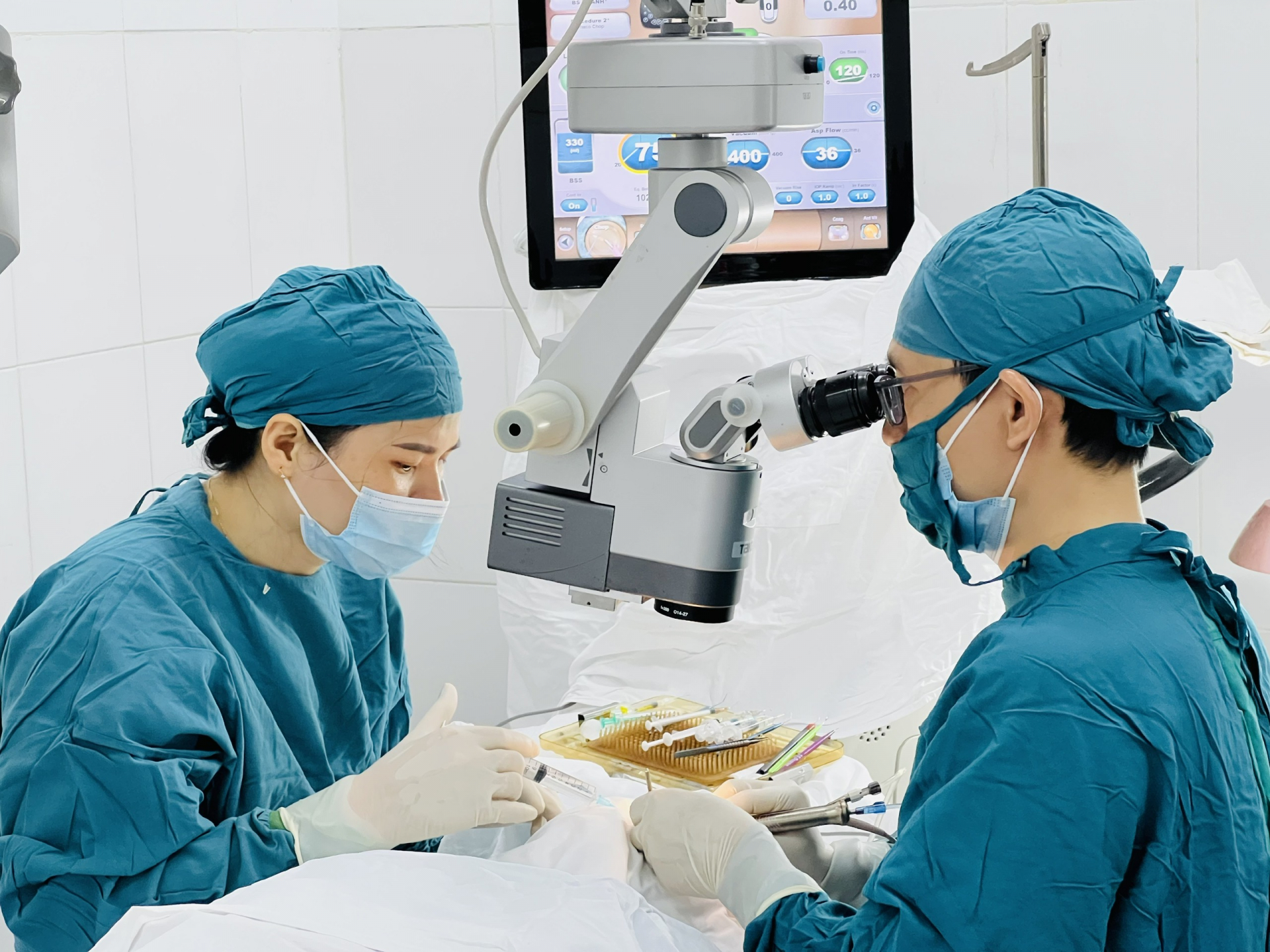 Bệnh viện Mắt Phú Yên đón nhận chứng nhận ISO 9001:2015