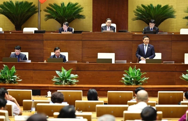 Ngày 19/6, Bộ trưởng Tài chính, GD&ĐT đăng đàn trả lời chất vấn