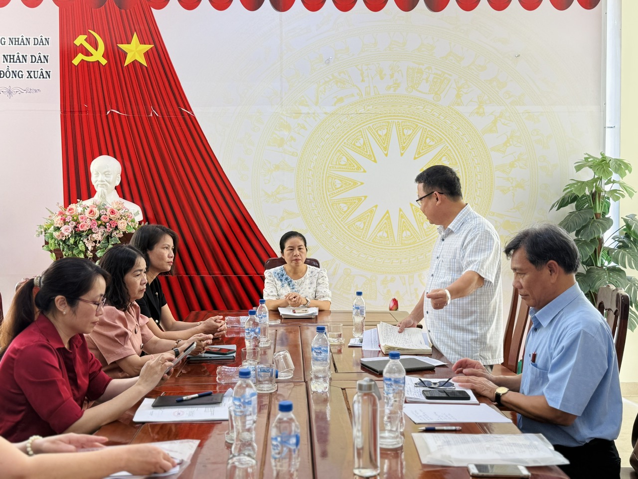 Khảo sát việc thực hiện Nghị quyết 33 tại huyện Đồng Xuân