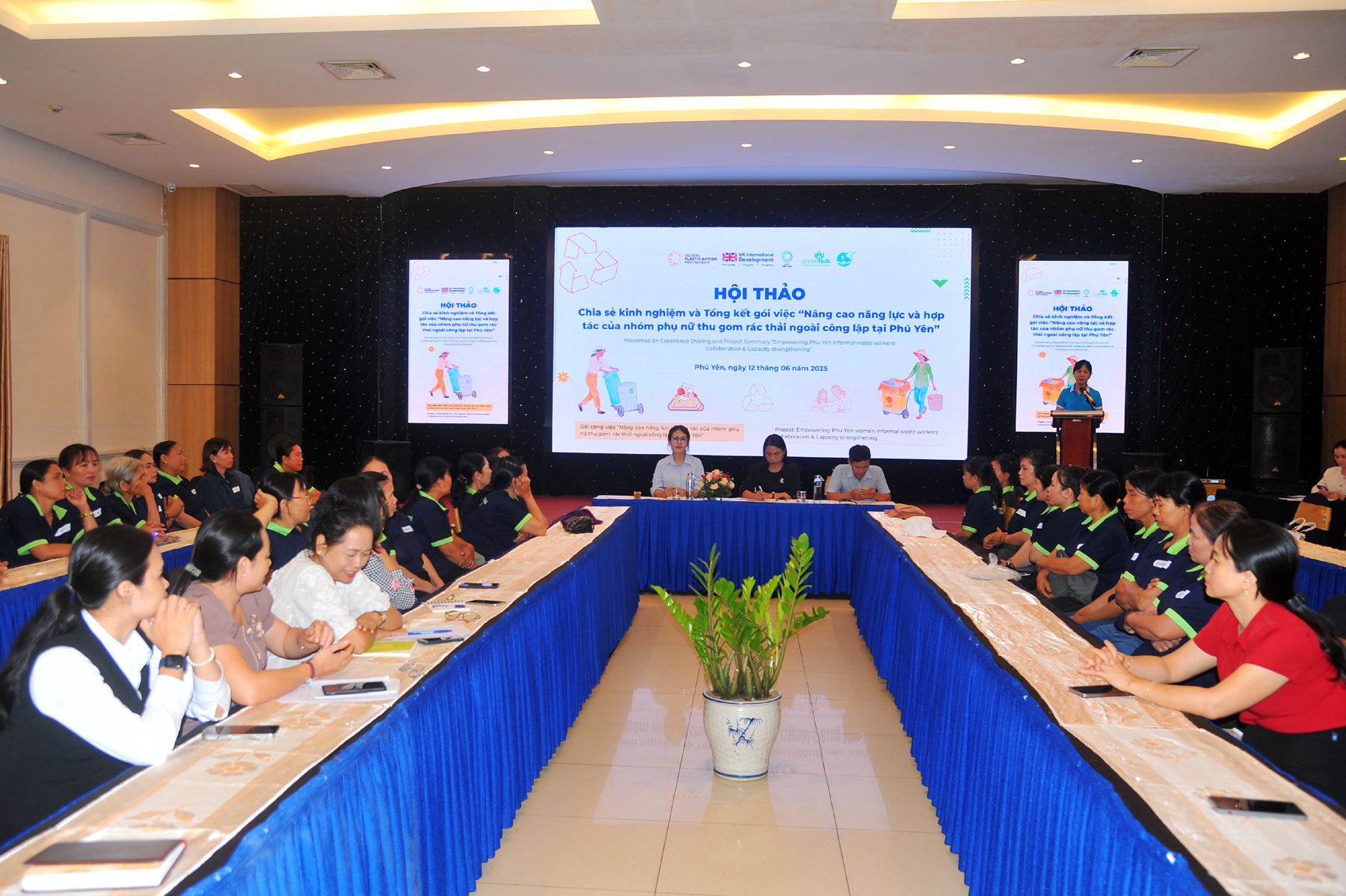 Nâng cao năng lực cho phụ nữ thu gom rác tái chế