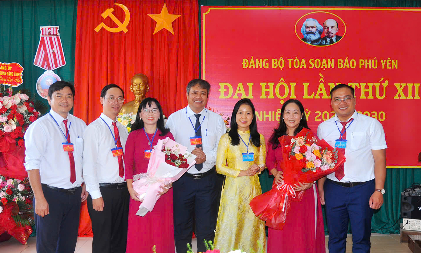 Khẳng định vai trò lãnh đạo của Đảng ủy Các cơ quan Đảng tỉnh