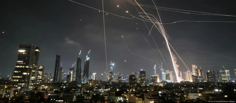 Iran tiếp tục phát động đợt tấn công tên lửa mới nhất nhằm vào Israel