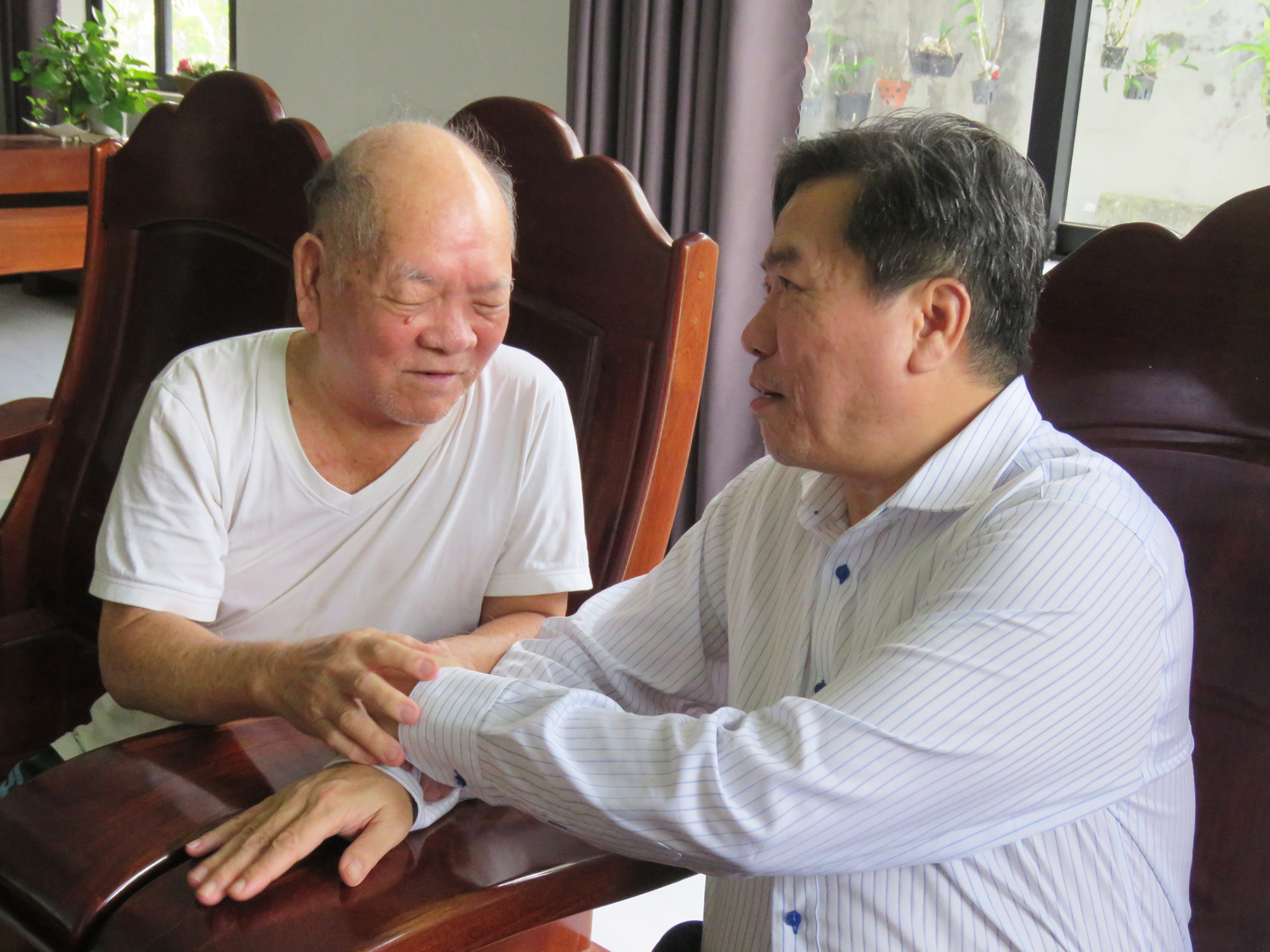 Chủ tịch Ủy ban MTTQ tỉnh thăm, tặng quà người có công với cách mạng tiêu biểu