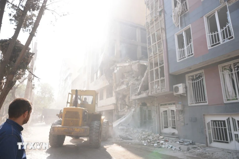 Tổng thống Nga Vladimir Putin đề xuất làm trung gian hòa giải Iran - Israel