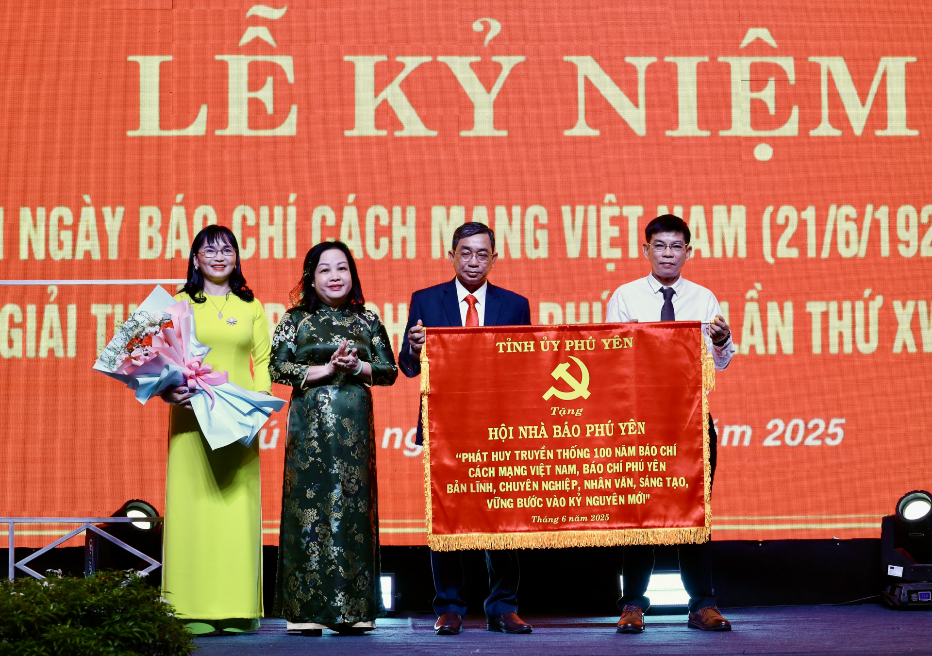 Long trọng tổ chức kỷ niệm 100 năm Ngày Báo chí cách mạng Việt Nam